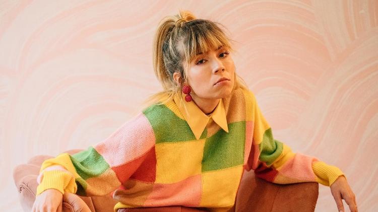 Jennette McCurdy falou sobre os abusos da mãe no livro Estou Feliz Que Minha Mãe Morreu