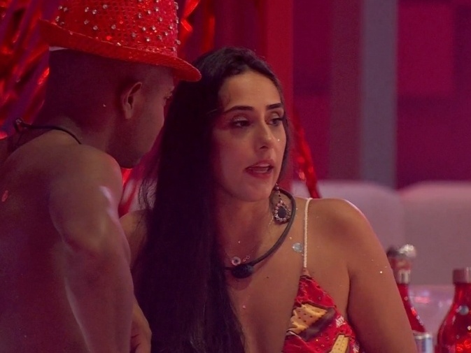 Deniziane volta a negar romance com Matteus no BBB 24: 'Estou focada'