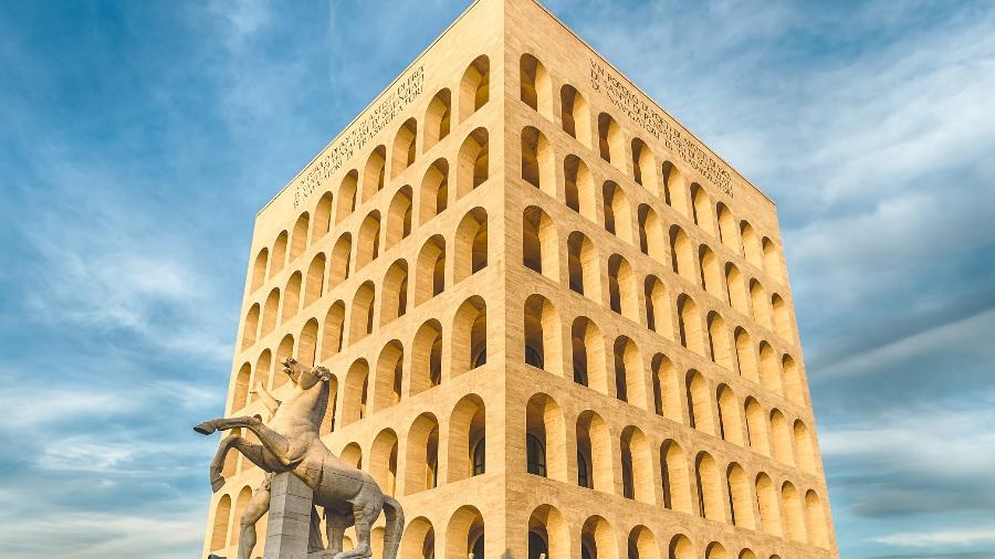 O Palazzo della Civilità Italiana abriga a Fendi, em Roma, na Itália