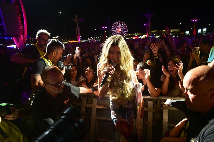 Joss Stone desceu do palco e foi pra galera no Rock in Rio 2024