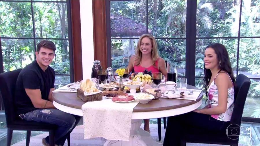 Antônio e Mayla, do "BBB17", tomam café da manhã com Cissa Guimarães no "Mais Você" - Reprodução/TV Globo
