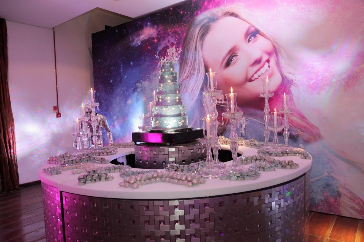 Larissa Manoela comemora 10 milhões de seguidores com festa luxuosa - Marcos Ribas e Manoela Scarpa/Brazil News