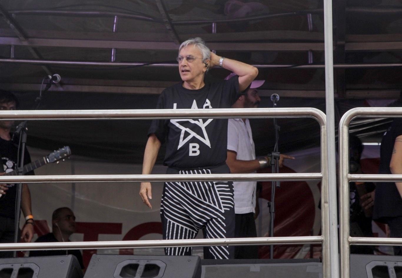 Caetano Veloso chega ao Largo da Batata para o ato-show nos 20 anos do MTST (Movimento dos Trabalhadores Sem Teto) - Marcelo Justo/UOL