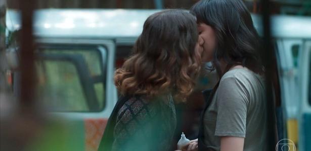 Lica e Samantha se beijaram em "Malhação - Viva a diferença" - Reprodução/Globo/Twitter - Reprodução/Globo/Twitter