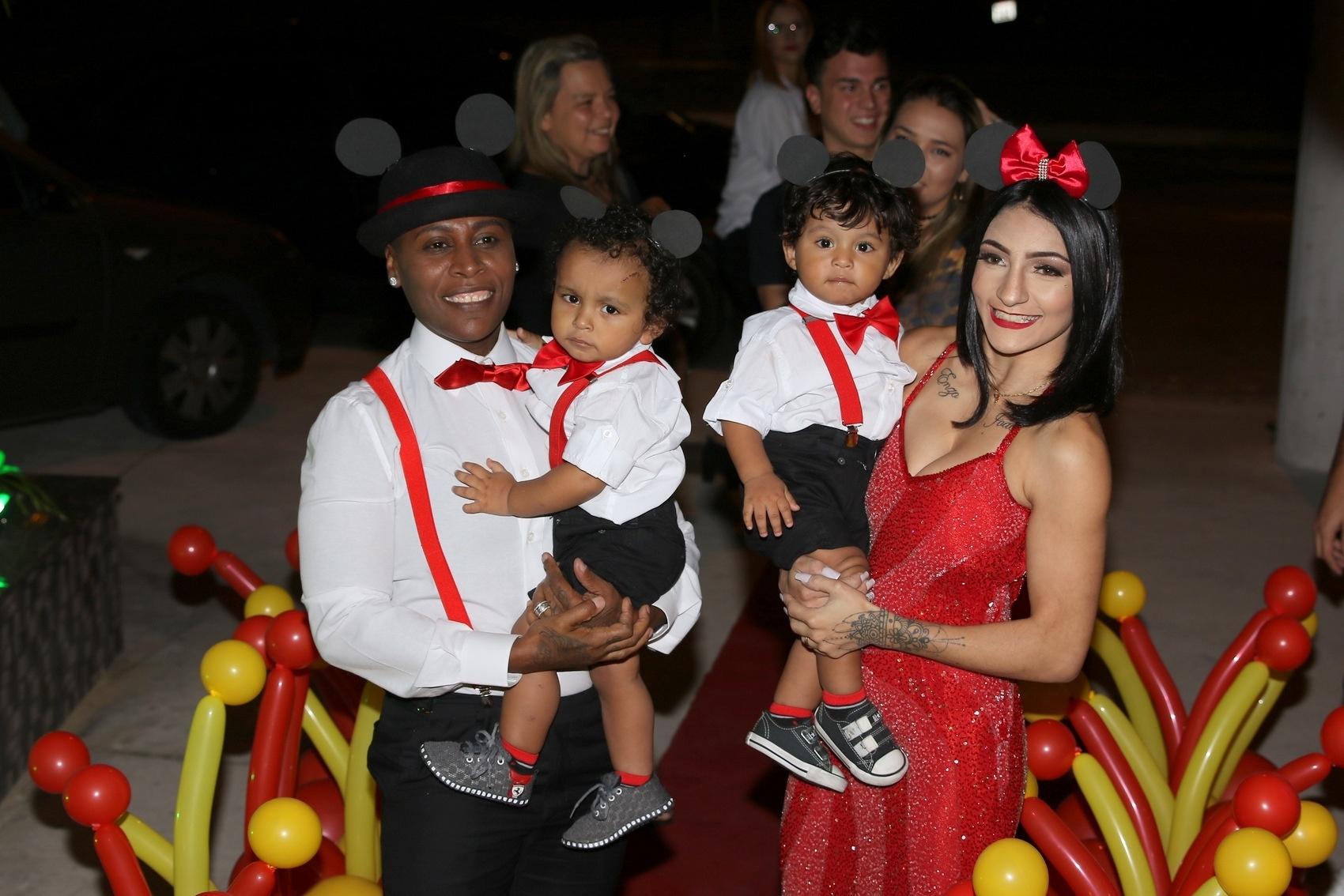 Pepê e Thalyta Santos festejam  o primeiro ano dos filhos gêmeos  João Gael e Enzo Fabiano em São Paulo - Thiago Duran/AgNews 