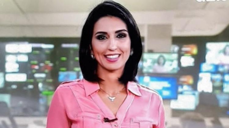 A jornalista Isabela Leite apresenta o telejornal "Edição da Meia-Noite" no canal pago GloboNews - Reprodução/GloboNews - Reprodução/GloboNews