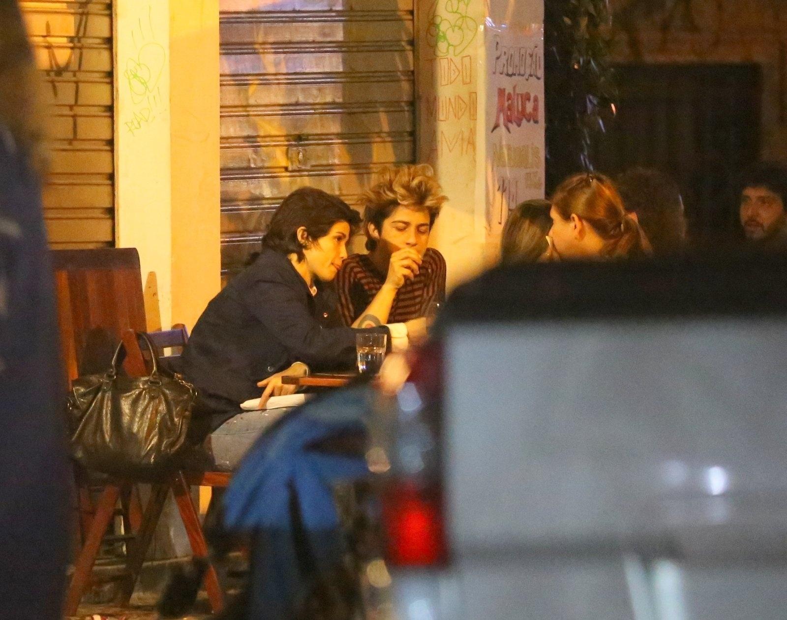 Nanda Costa curte noite de sábado (15) no Rio acompanhada da namorada Lan Lanh - Thiago Martins/AgNews