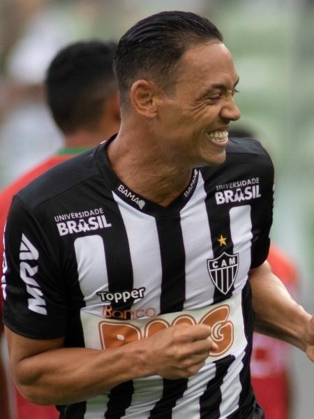 O Atlético Mineiro, do atacante Ricardo Oliveira, será o primeiro brasileiro a entrar em campo pela "Libertadores" - Marcelo Alvarenga/AGIF