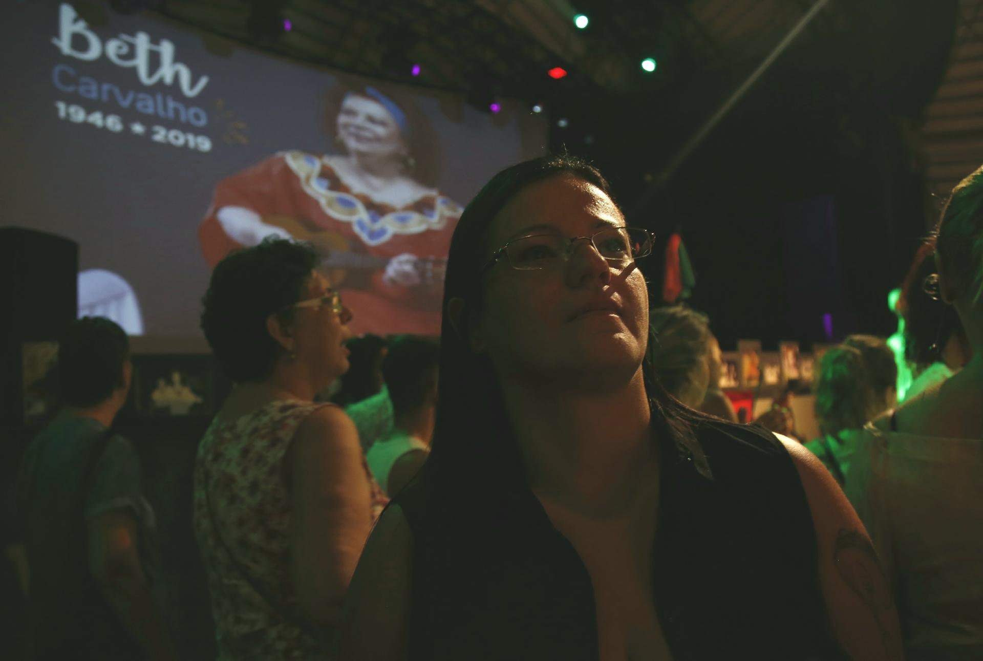 Em vez de missa, Beth Carvalho ganha samba de 7º dia no Circo Voador, no Rio - Júlio César Guimarães/UOL