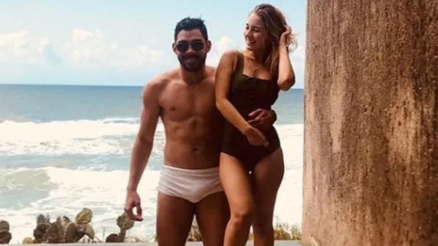 Gabriel Diniz e a namorada Karoline Calheiros - Reprodução/Instagram