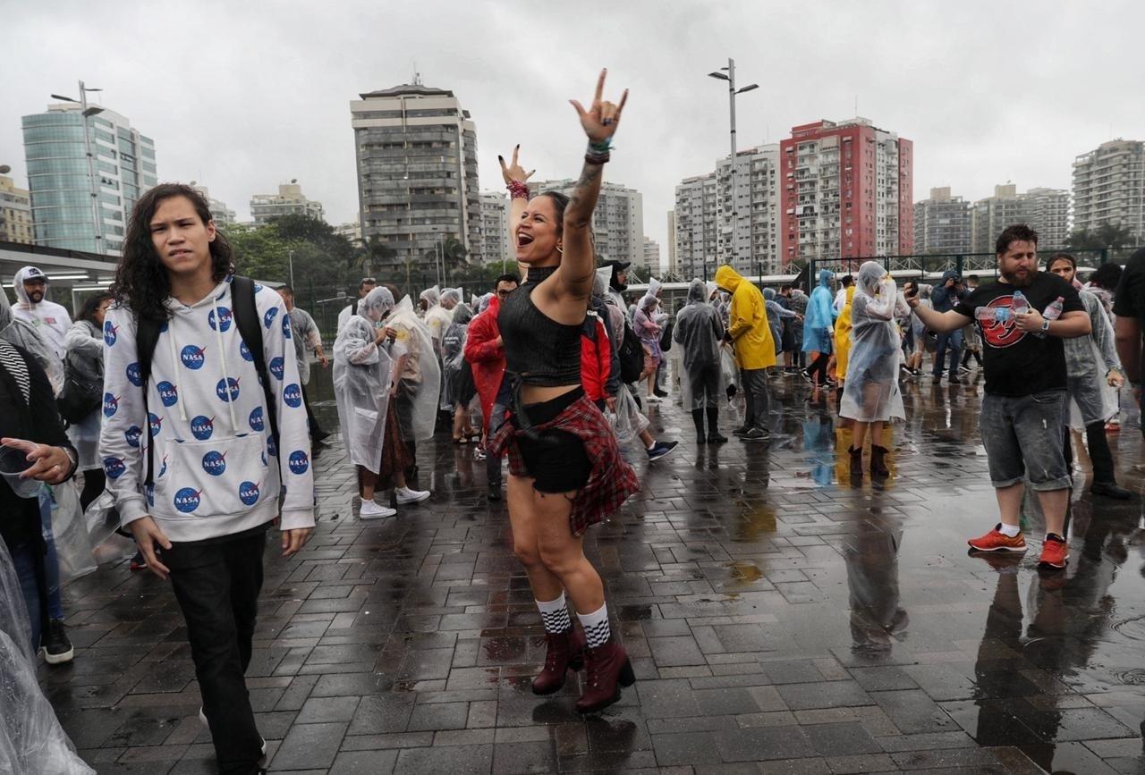 Nem a chuva acabou com a animação do público no Rock in Rio 2019 - LUCIOLA VILELLA/UOL