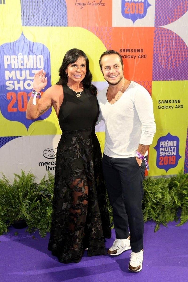 Thammy Miranda posa com a mãe, Gretchen - Divulgação