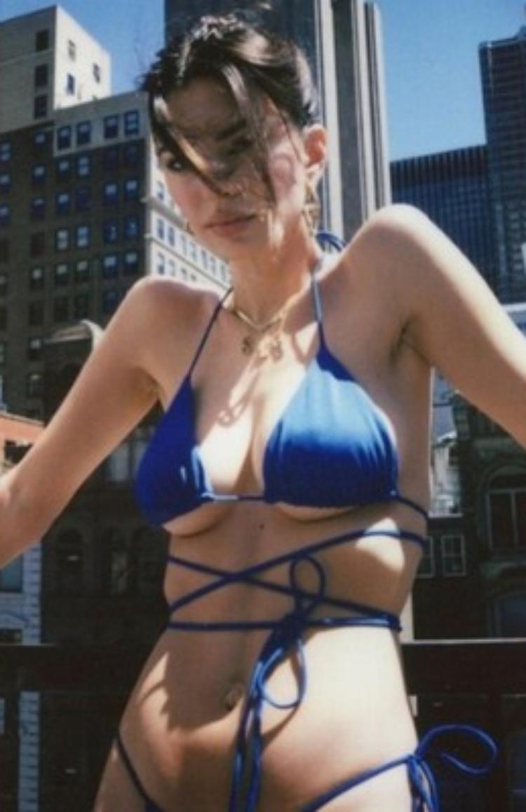  Emily Ratajkowski de biquíni 1 - Reprodução/Instagram - Reprodução/Instagram