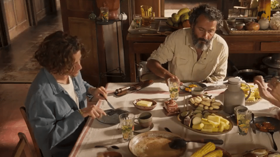 Em "Pantanal", Jove (Jesuíta Barbosa) comeu com o prato vazio - Reprodução/TV Globo