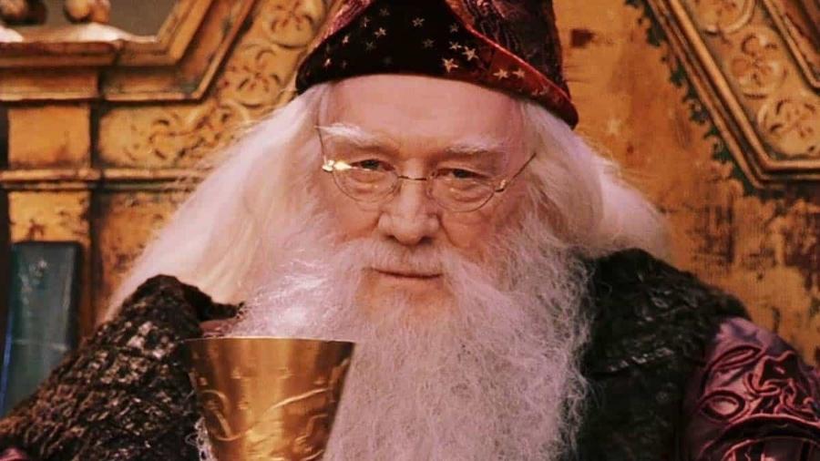 Richard Harris em "Harry Potter e a Pedra Filosofal" (2001) - Divulgação