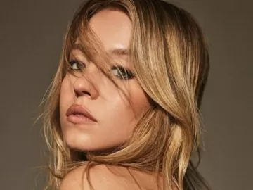 Sydney Sweeney rebate acusações de ser bancada pelo noivo: 'Trabalho duro'