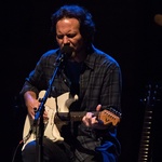 Depois de tocar com o Pearl Jam no Lollapalooza, Eddie Vedder faz apresentação solo em São Paulo - Simon Plestenjak/UOL