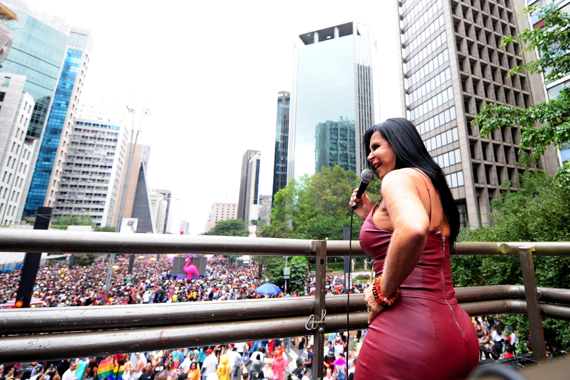 Gretchen dá show no último trio da 22ª Parada do Orgulho LGBTI+ de SP - Junior Lago/UOL