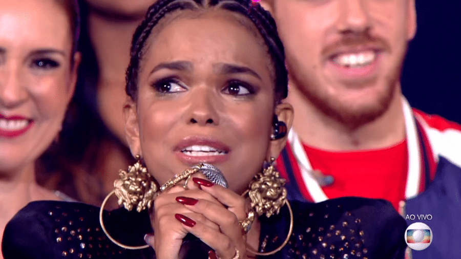 Jeniffer Nascimento se emociona ao vencer o "PopStar" - Reprodução/TV Globo