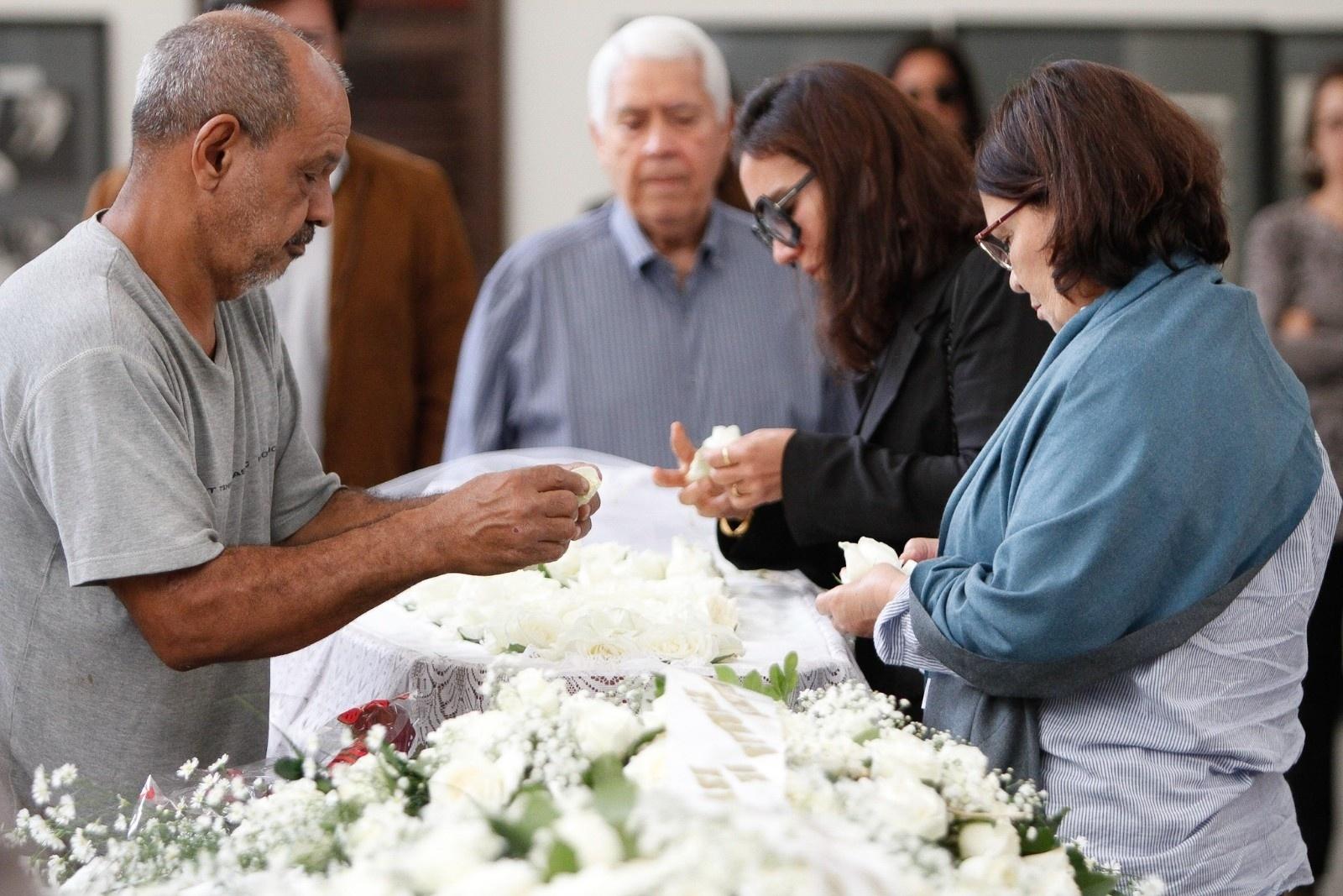 Corpo do jornalista Paulo Henrique Amorim é velado na sede da Associação Brasileira de Imprensa, no Centro do Rio de Janeiro - Marcos Ferreira/Brazil News