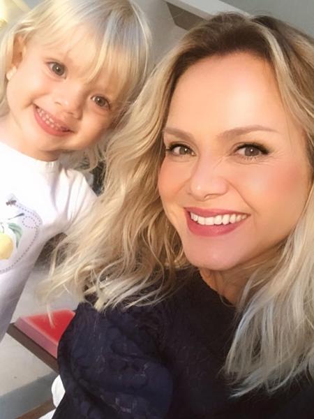Eliana e a filha caçula em foto postada no Instagram - Reprodução/Instagram