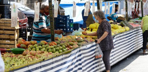 Inflação perde força e fica em 0,39% em novembro, puxada por alimentos