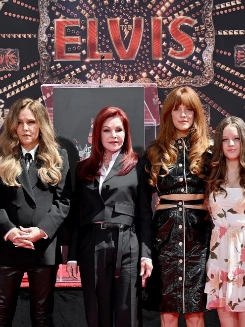 Entenda a polêmica familiar que Riley Keough, filha de Elvis, está  envolvida » STEAL THE LOOK