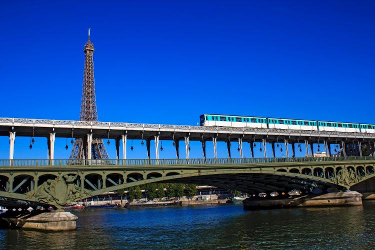 Bir-Hakeim - Rrrainbow/Getty Images/iStockphoto - Rrrainbow/Getty Images/iStockphoto