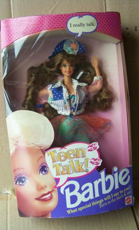 Barbie  A boneca está fora da caixa, e sabe brincar muito bem! - Pipocando  Notícias