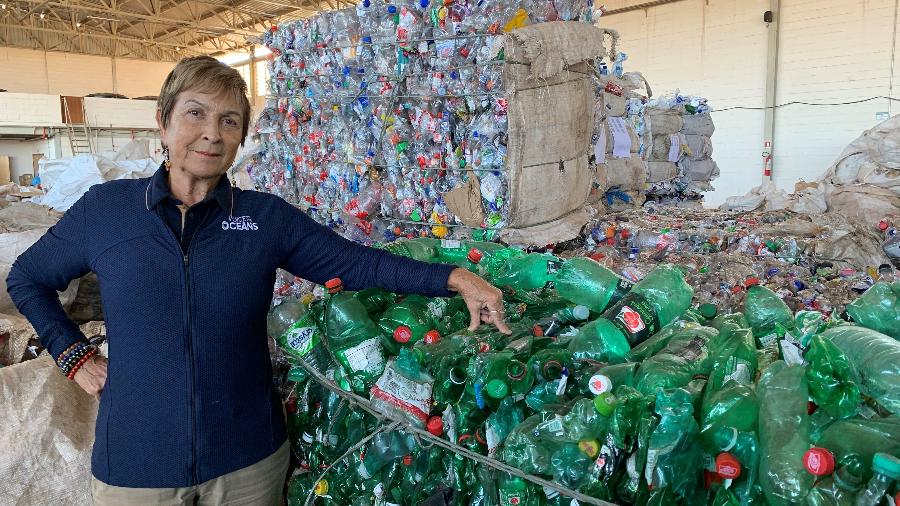 Heloisa Schurmann na Central das Cooperativas de Trabalho de Materiais Recicláveis do Distrito Federal