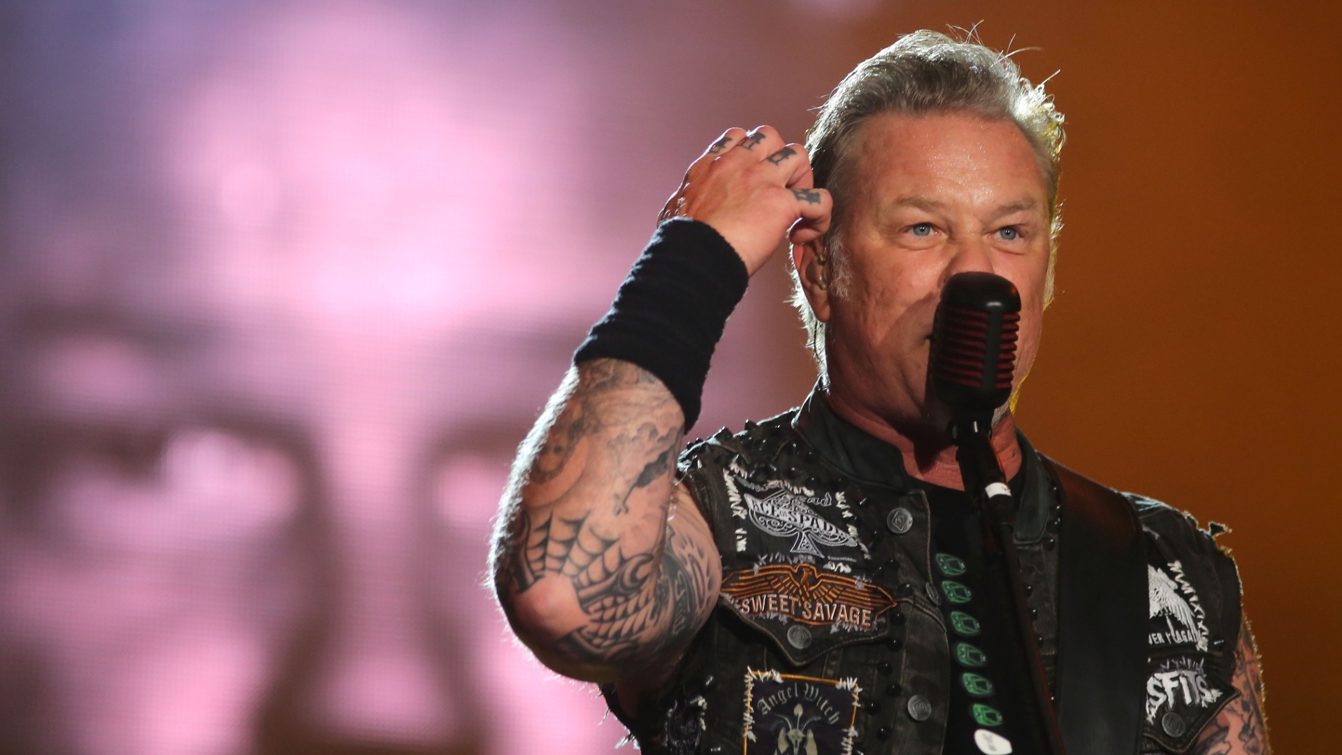 19.set.2015 - Metallica se apresenta no palco Mundo no segundo dia do Rock in Rio 2015 - Fernando Maia/UOL