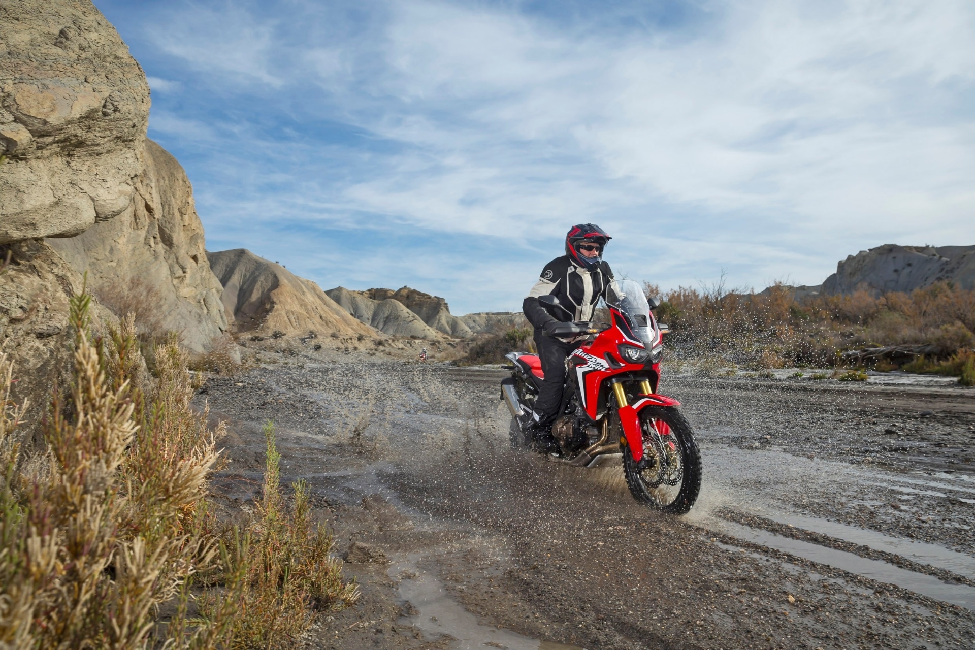 Honda CRF 1000L Africa Twin ABS - Divulgação