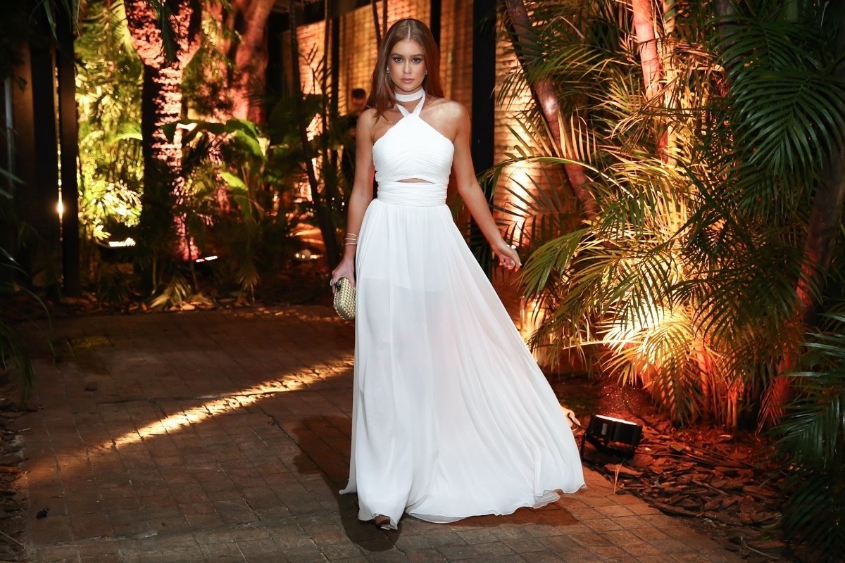 22.nov.2016 - Marina Ruy Barbosa apareceu estonteante com um vestido branco e longo no jantar III Gala SP, promovido pela BrazilFoundation, em São Paulo - Manuela Scarpa/Brazil News