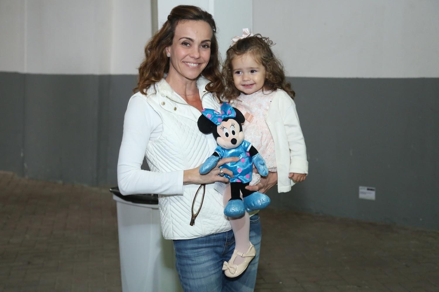 Flávia Monteiro com a filha, Sophia, no Disney On Ice - Roberto Filho / Brazil News