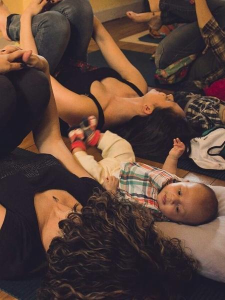 A intensa aproximação de mãe e filho durante a dança auxilia na diminuição do nível de estresse dos dois - Divulgação - Divulgação