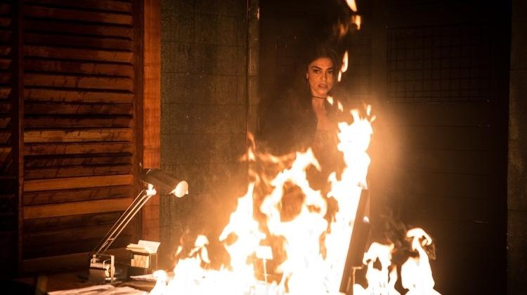 Em "A Força do Querer", Bibi bota fogo no restaurante - Reprodução/Gshow - Reprodução/Gshow