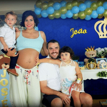 Mariana Felício e Daniel Saulo com os filhos, Anitta e Antonio - Reprodução/Instagram/marianafeliciooficial