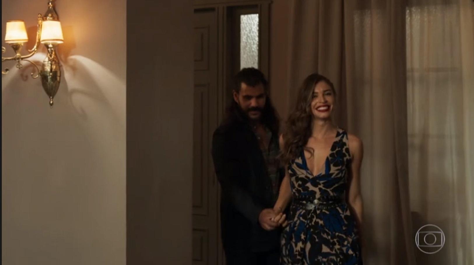 Lívia apresenta novo namorado a Sophia - Reprodução/TV Globo