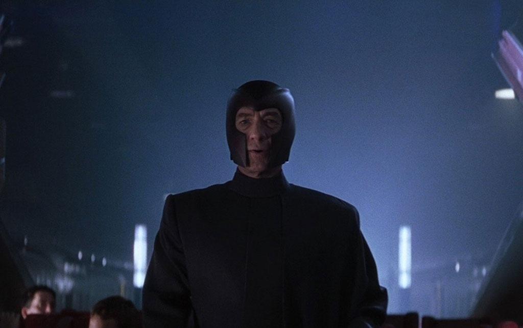Ian McKellen em cena de "X-Men: O Filme" (2000) - Divulgação