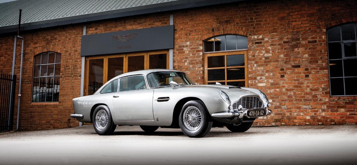 Aston Martin DB5 recém leiloado foi construído nas especificações do filme "007 Contra Goldfinger" - Divulgação
