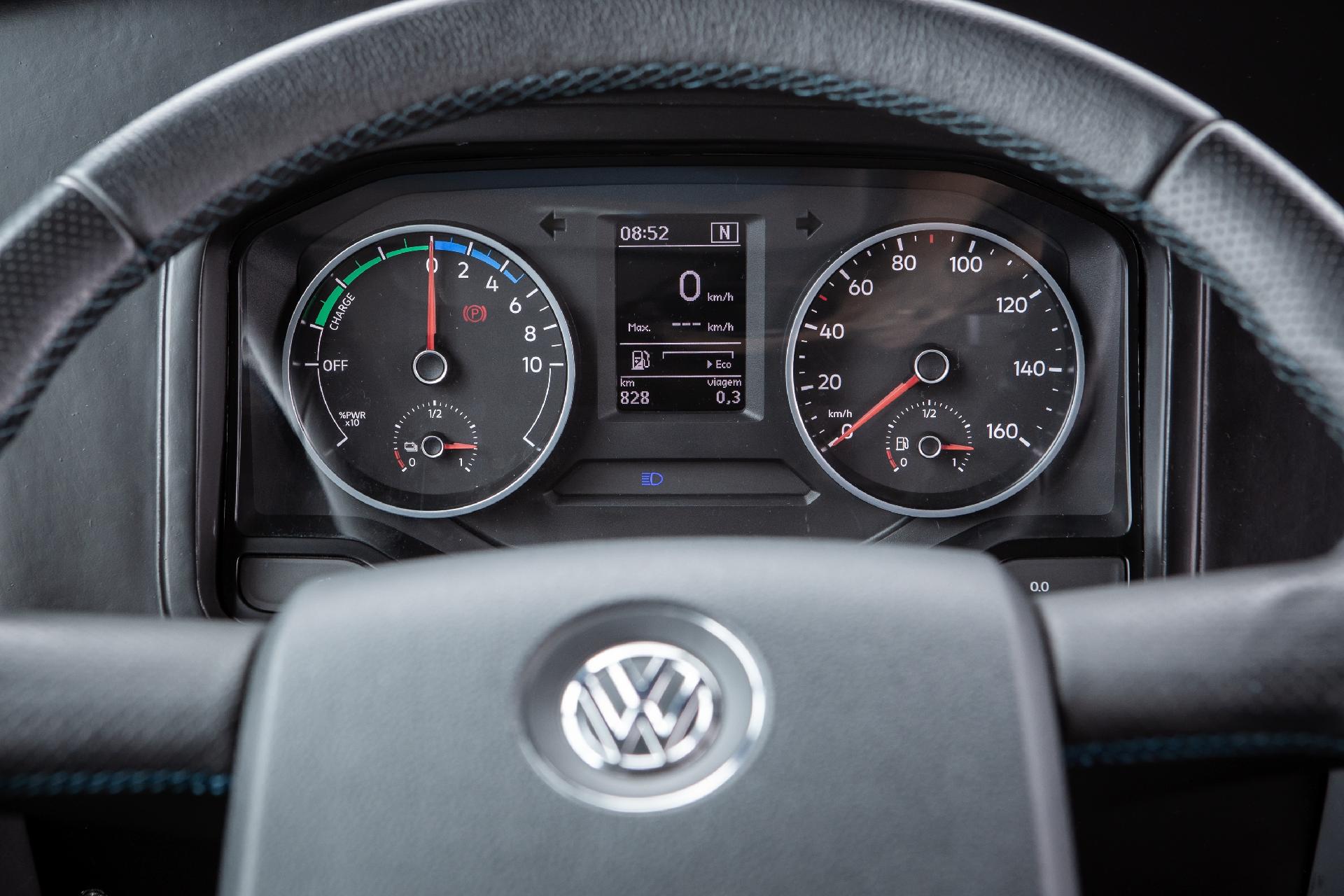 Volkswagen E-Flex - Malagrine Estúdio