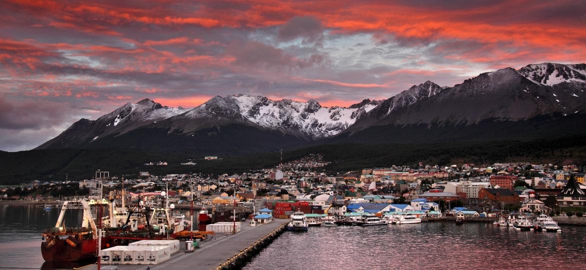 Ushuaia, na Argentina, é chamada de "fim do mundo" e "Terra do Fogo", mas será que é mesmo? - Sandra Kreuzinger/Getty Images