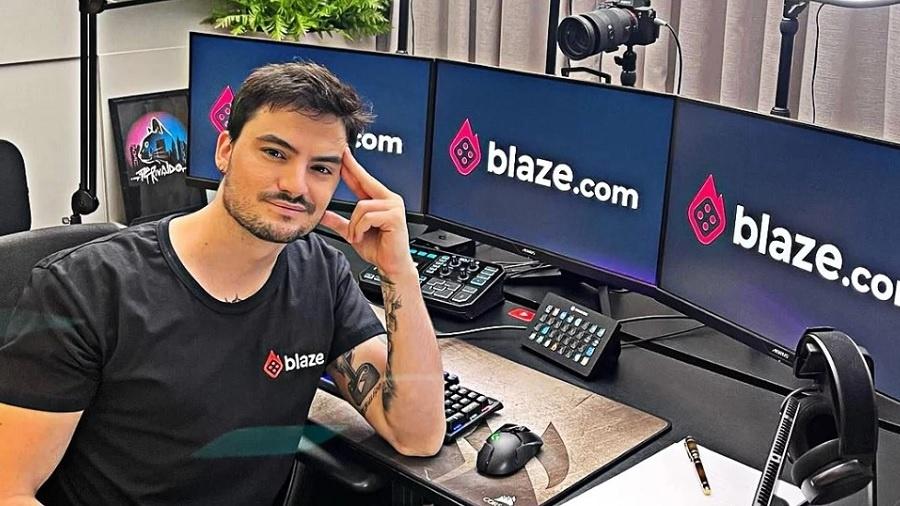 Felipe Neto defendia a Blaze nas redes sociais