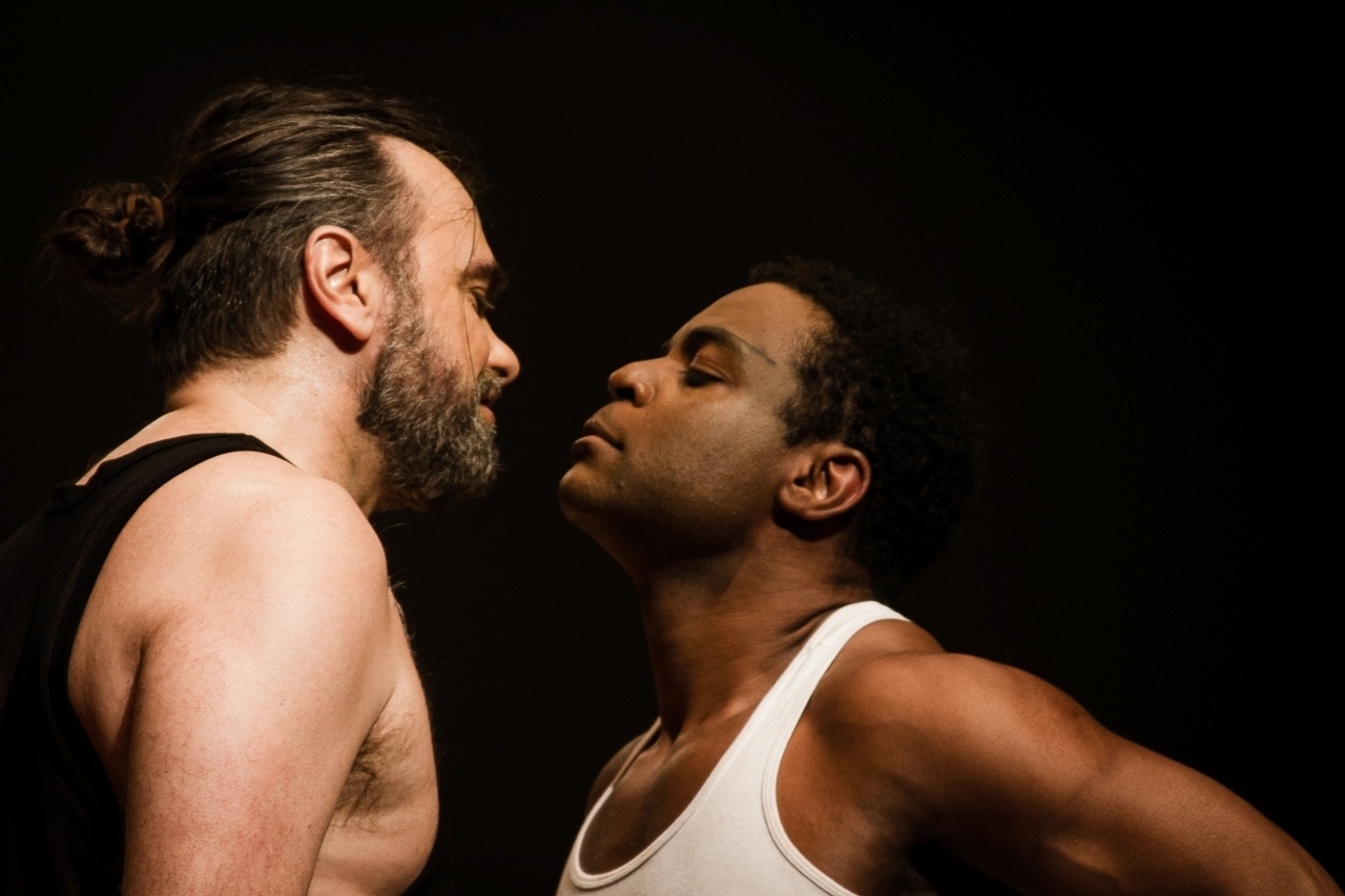 Cena da peça "Navalha na Carne", escrita em 1967 por Plínio Marcos e remontada em 2015 pelo grupo Oficina, em São Paulo - Jennifer Glass/UOL