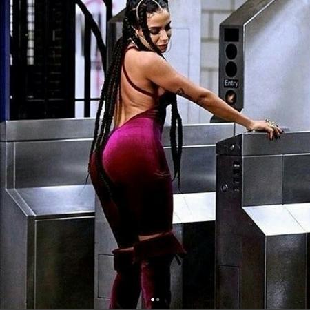 Anitta grava clipe de "Paradinha" em estação de metrô em Nova York - Reprodução