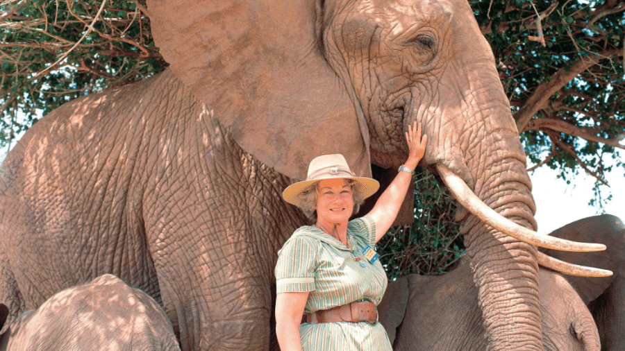 Daphne Sheldrick, a "mãe dos elefantes" - Reprodução/Twitter