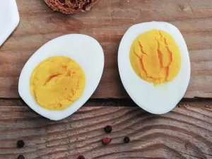 Ovos, aveia e mais 7 alimentos que você deveria consumir todos os dias