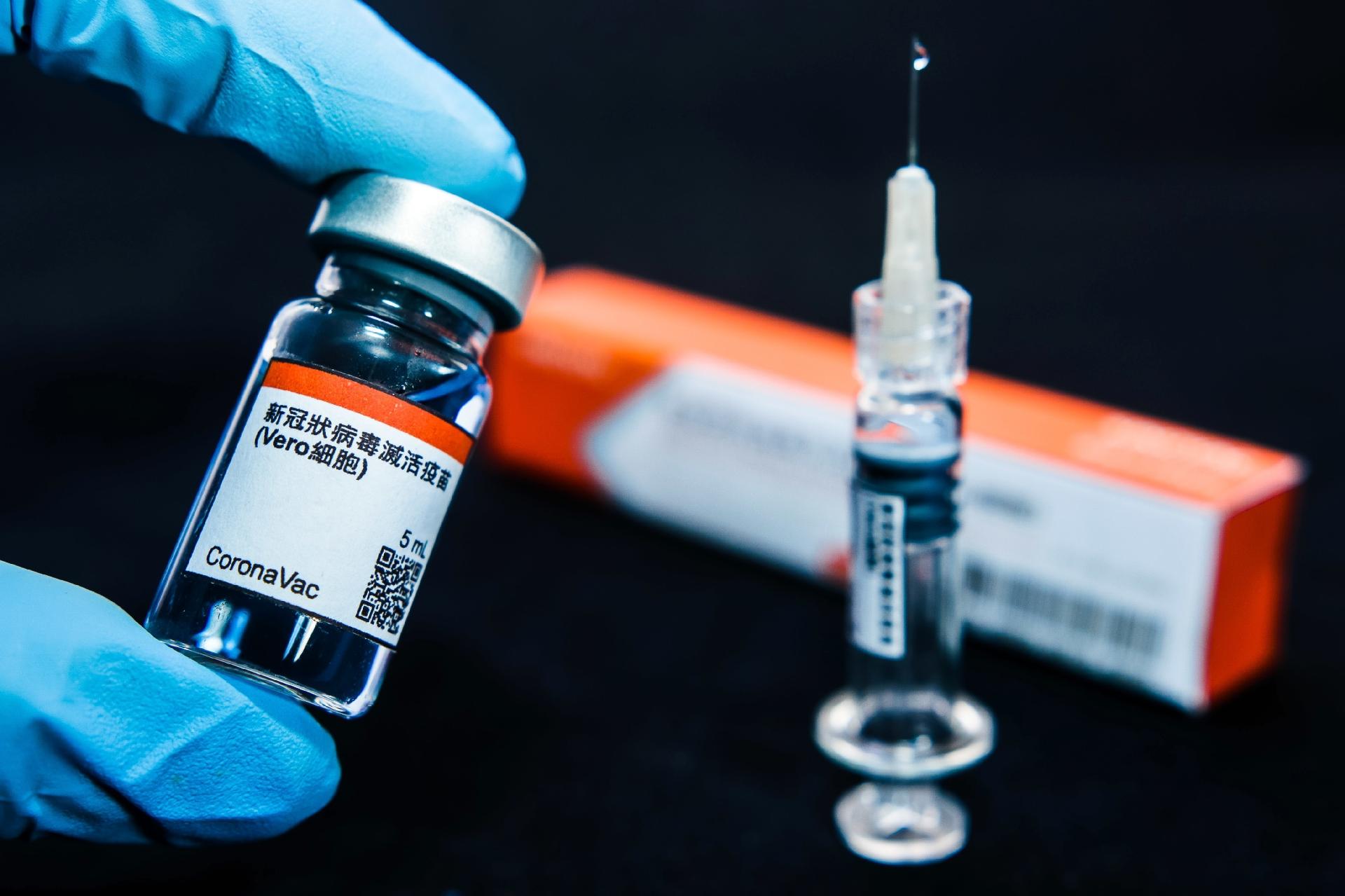 Covid-19: Saúde compra 46 milhões de doses da vacina CoronaVac
