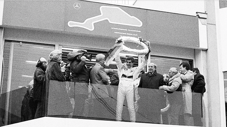 Mercedes-Benz 190 E Cosworth - Divulgação - Divulgação