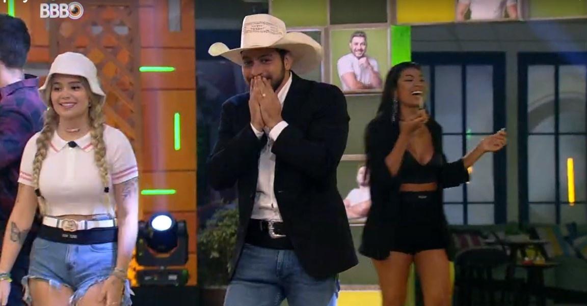 BBB 21: Caio entra na festa do líder - Reprodução/ Globoplay